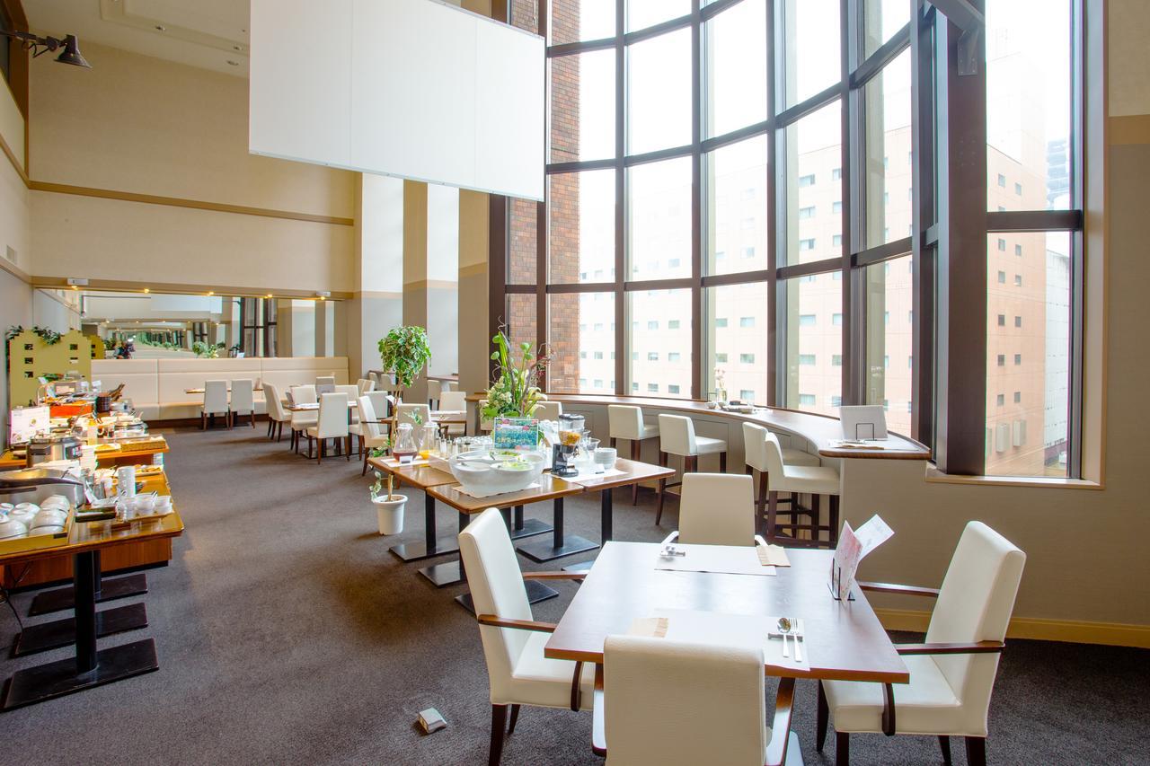 Hotel Wbf Sapporo Odori Bagian luar foto