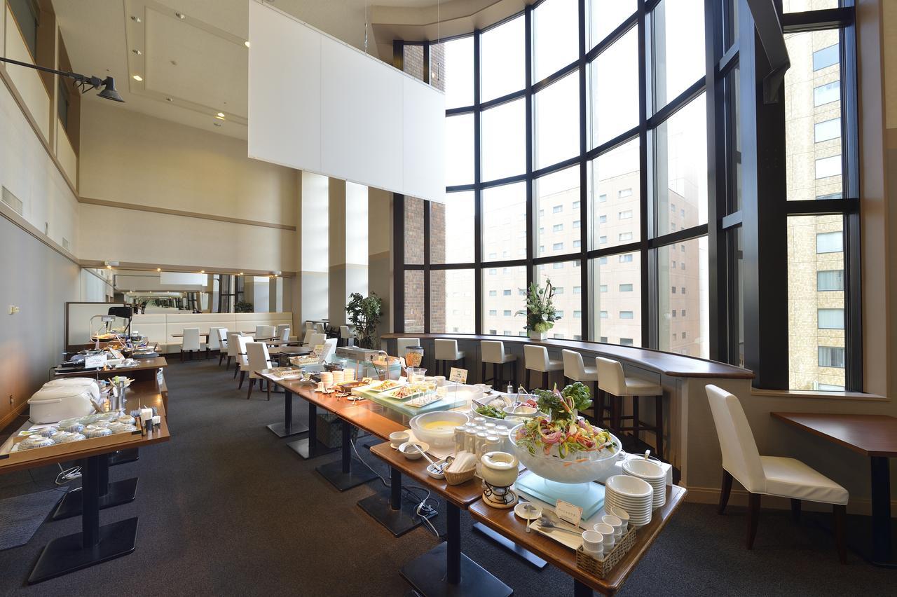 Hotel Wbf Sapporo Odori Bagian luar foto