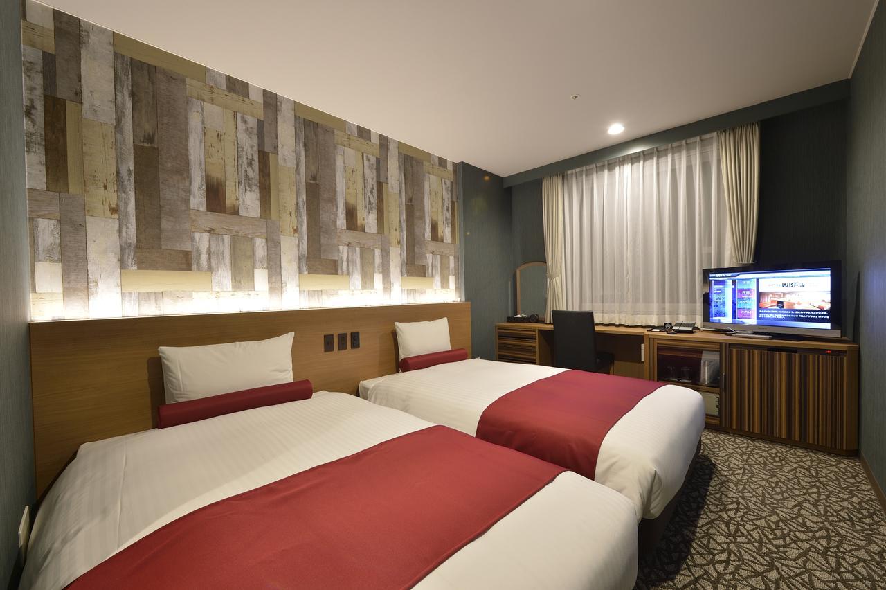 Hotel Wbf Sapporo Odori Bagian luar foto