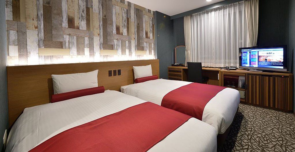 Hotel Wbf Sapporo Odori Bagian luar foto