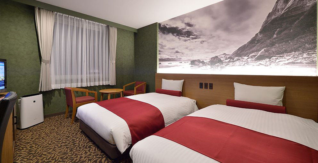 Hotel Wbf Sapporo Odori Bagian luar foto